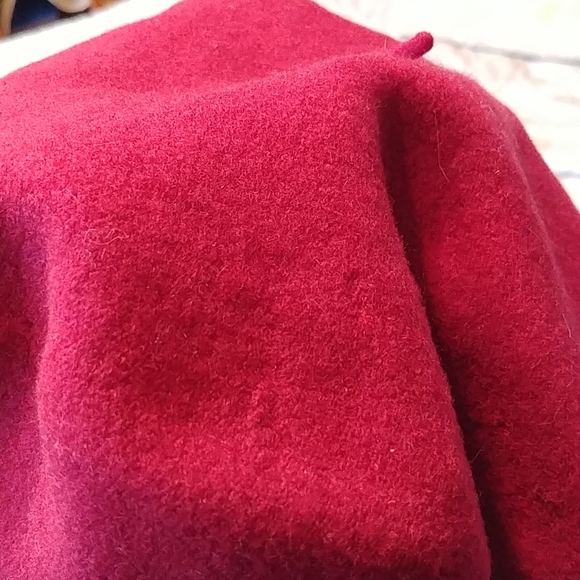 Vintage Burgundy Wool Beret - Picture 6 of 6